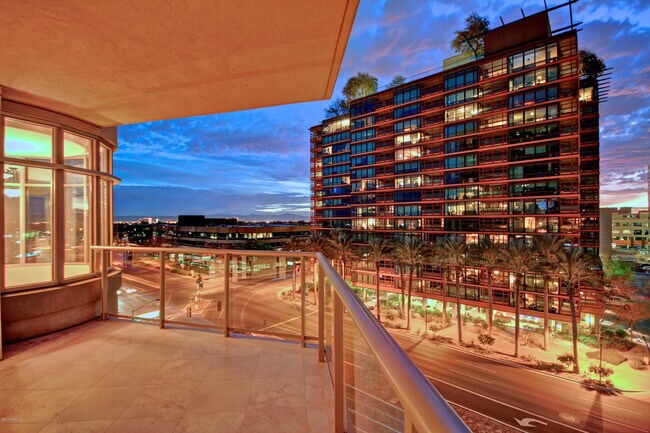 Foto del edificio - 2415 - 2575 E Camelback Rd