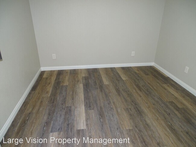 Foto del edificio - 5 br, 3 bath House - 3163 Segesta Avenue