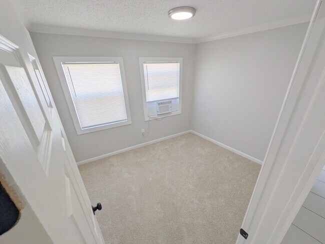 Foto del edificio - 500-504 Northwood Rd