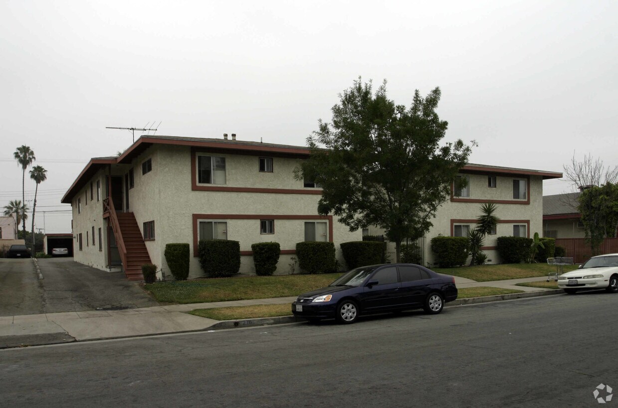Primary Photo - 216-220 S Olive Ave