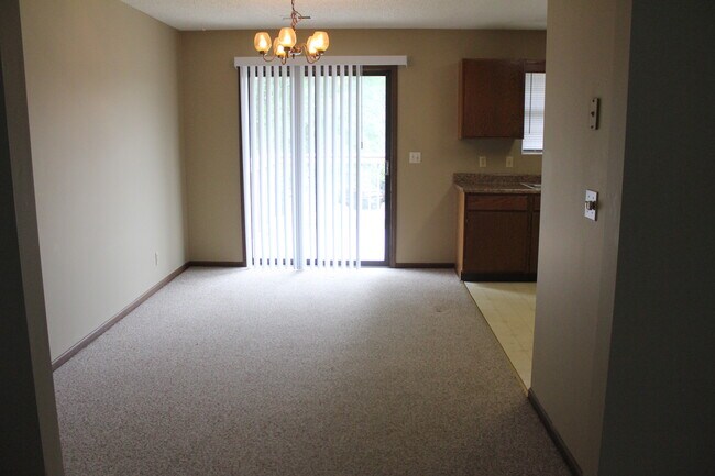 DINING AREA - 4310 N 31st St