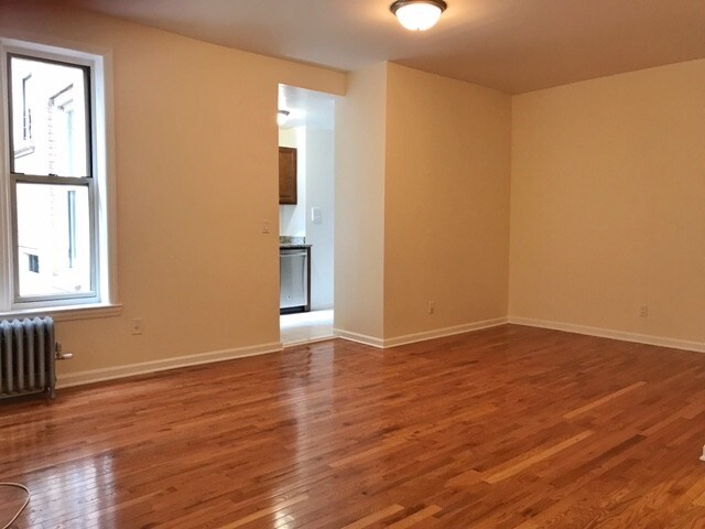 Primary Photo - 217 Haven Ave
