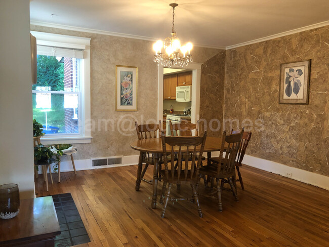 Dining room - 6354 Alderson St