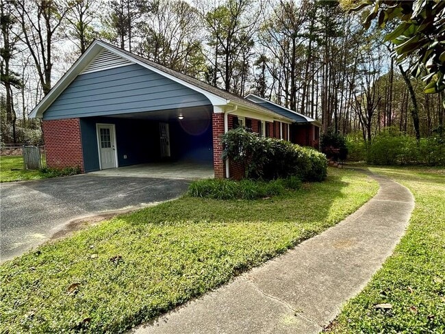 Building Photo - 1534 Collier Dr SE