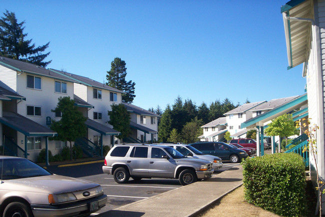 Building Photo - The Ridge Apartments