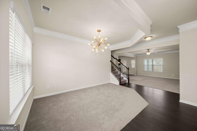 Foto del edificio - 5337 Burrus Ln