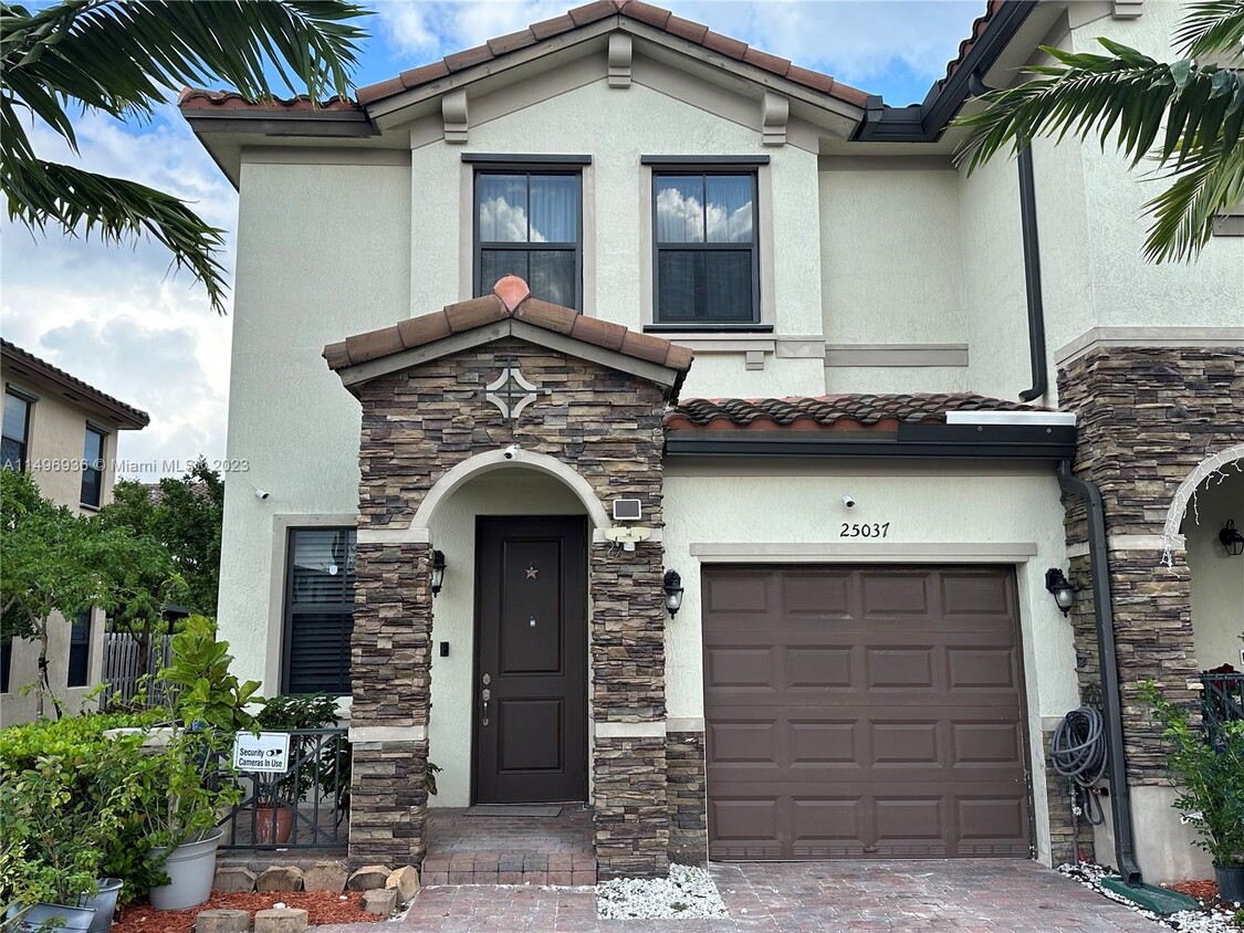 Foto principal - 25037 SW 114th Ct
