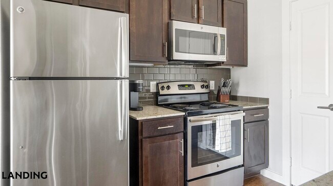 Foto del edificio - 4300 Cromwell Dr