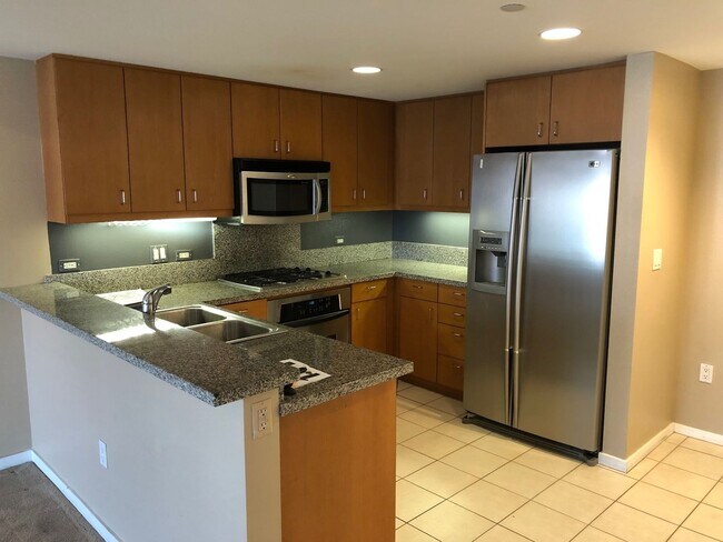 Building Photo - 875 G St