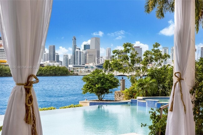 Building Photo - 100 Palm Ave