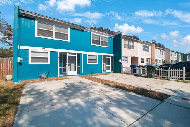 Building Photo - Apply NOW for $25 and Get 1/2 off July if ...