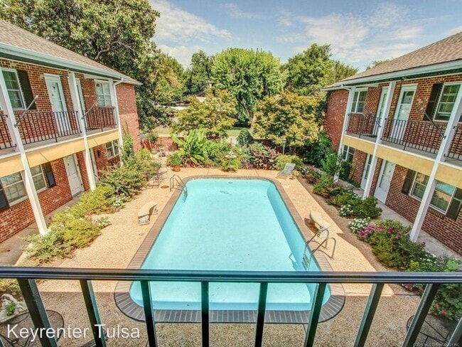 Building Photo - 2 br, 2 bath House - 3701 Riverside Drive #16