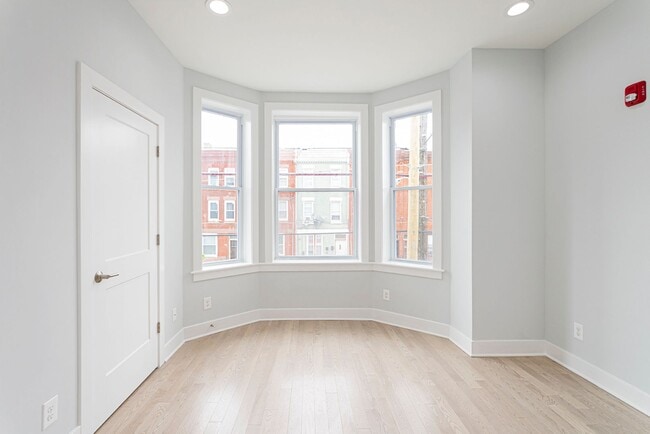 Photo - 2808 W Oxford St Apartment