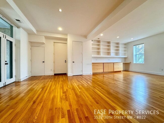 Building Photo - 1527 30th St NW