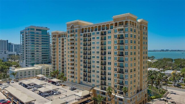 Building Photo - 750 N Tamiami Trl