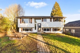 Building Photo - 4240 S Orcas St