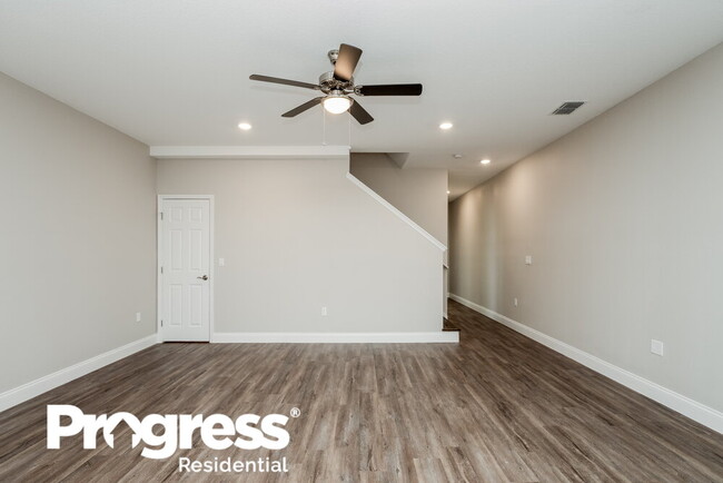 Building Photo - 148 Eleven Oaks Cir