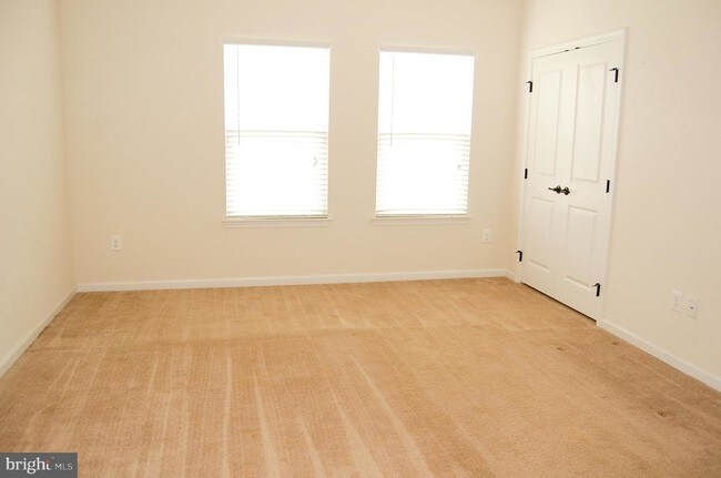 Building Photo - 434 Willow Bend Dr