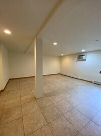 22 N Hancock St