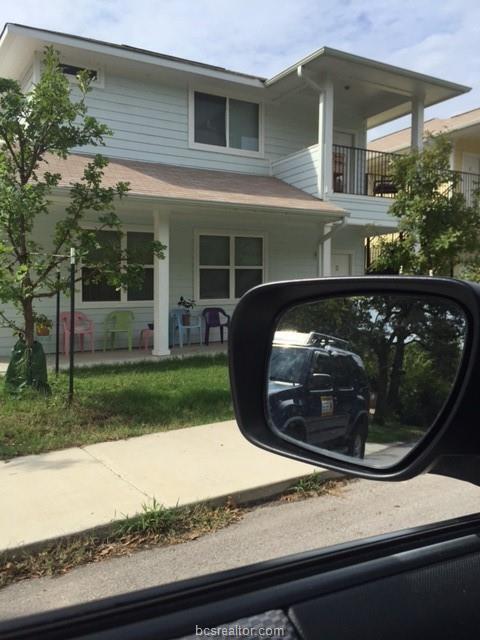 Primary Photo - 209 Davis St