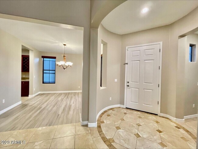 Foto del edificio - 3355 E Grand Canyon Dr