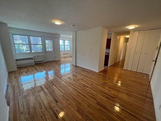 Foto del edificio - 2 bedroom in Bronx NY 10467