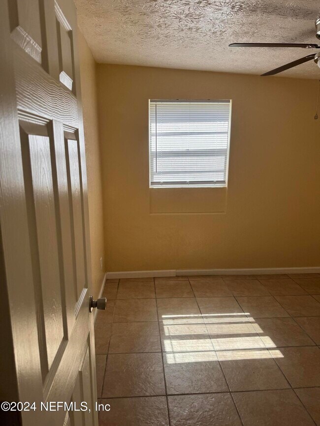 Building Photo - 2604 Mc Millan St