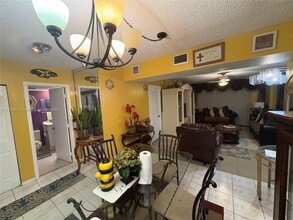 Building Photo - 4152 Inverrary Dr