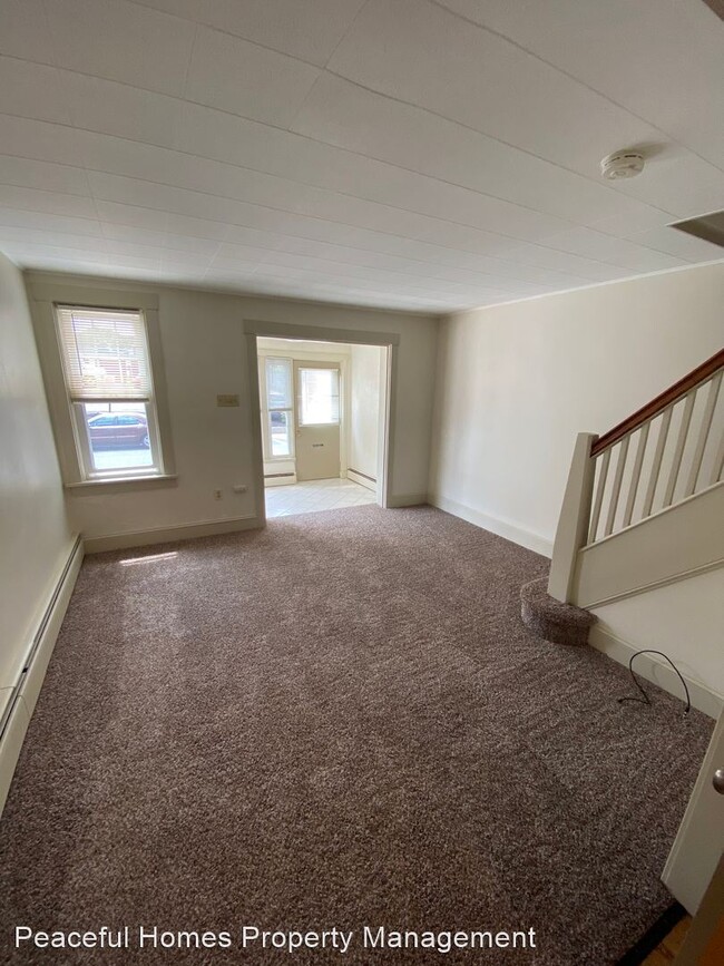 Building Photo - 2 br, 1 bath House - 517 Third St