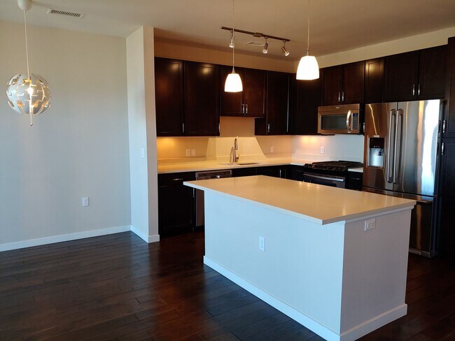 Foto del edificio - Top floor 2bd 2 bath condo conveniently located in Broomfield!