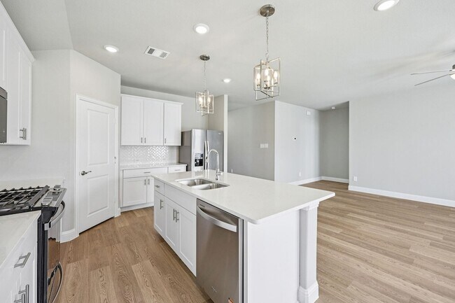 Foto del edificio - 409 Midnight Oak Dr