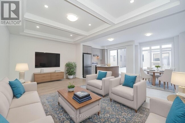 Building Photo - 3038 Sideline 16