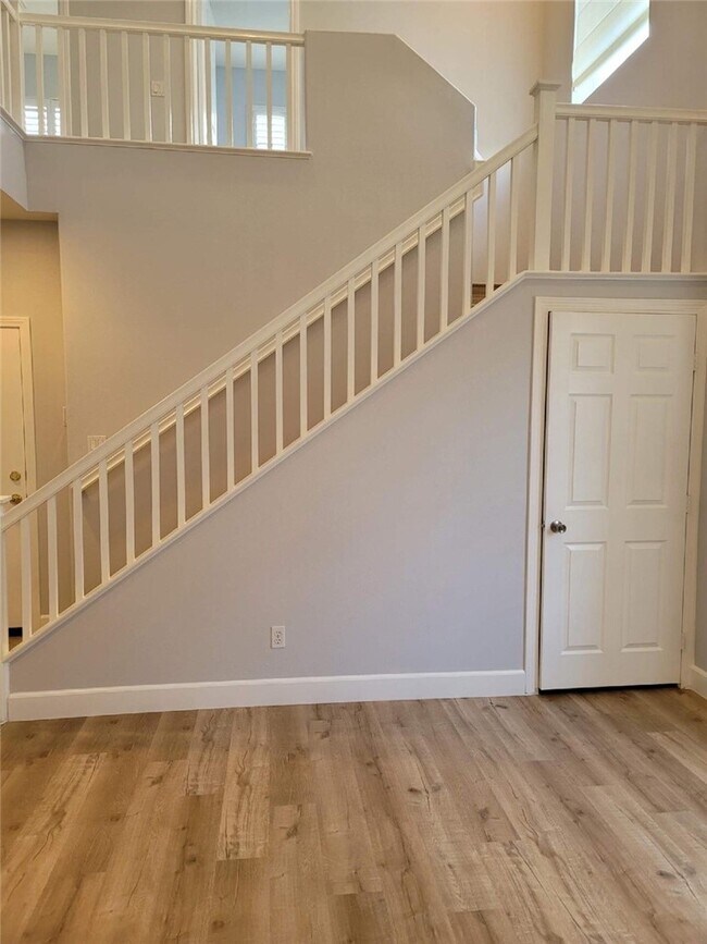 Foto del edificio - 16348 Creekside Pl