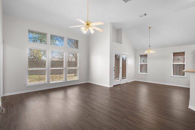 Foto del edificio - 6222 Founding Dr