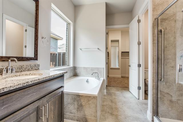 Foto del edificio - 708 Waterbrook Pkwy