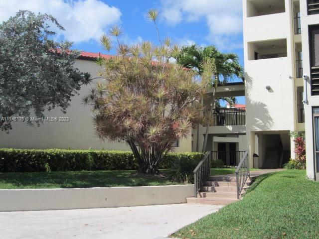 Building Photo - 2305 S Cypress Bend Dr