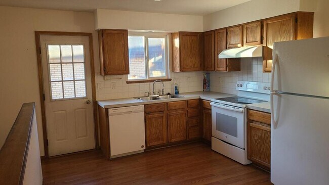 Building Photo - 226 Sorento Pl