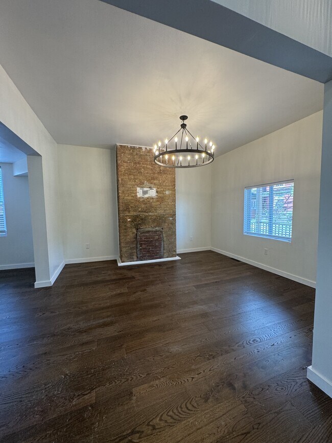 Building Photo - 510 Winfield St