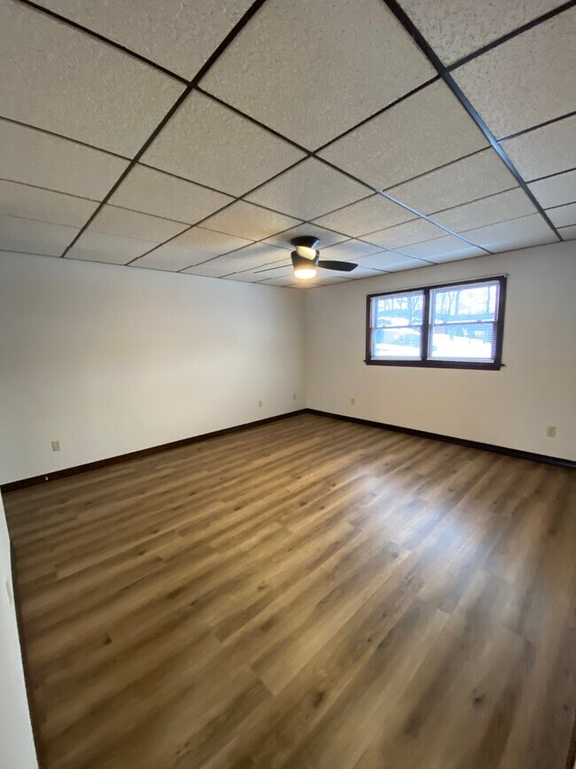 Foto del edificio - 113 Findley Ave