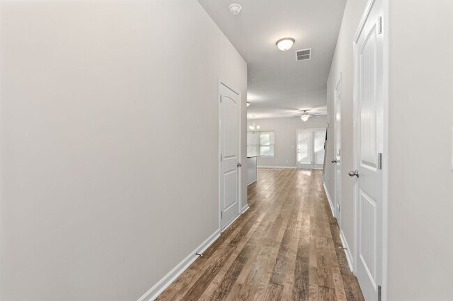 Foto del edificio - 3 bed 2.5 bath Townhome in Jonesboro!