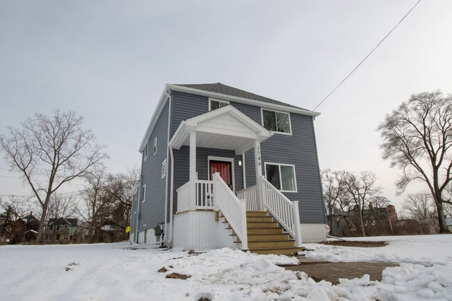 Building Photo - 1746 Crane St