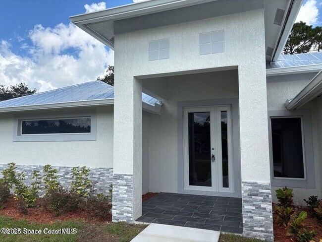 Foto del edificio - 3839 Jupiter Blvd SE