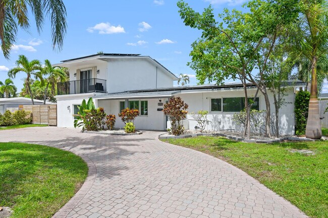 Foto del edificio - 865 NE 23rd Terrace