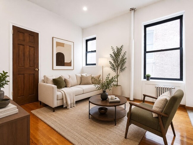 Building Photo - 240 W 104th St