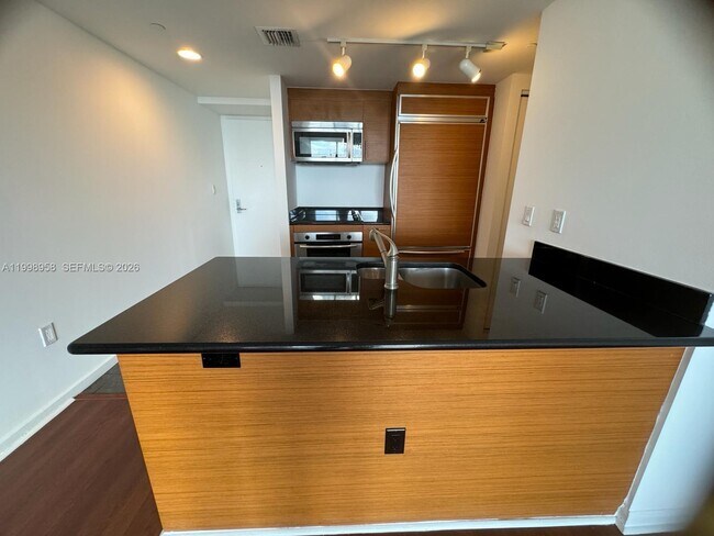 Foto del edificio - 50 Biscayne Blvd