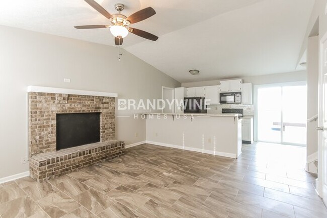 Building Photo - Welcome Home! Schedule Your Tour & Apply N...
