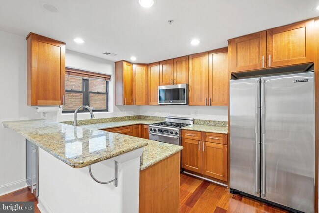 Foto del edificio - 1354 Euclid St NW