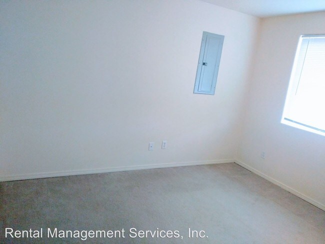 Foto del edificio - 12212-12216 SE Salmon St