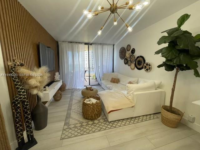 Foto del edificio - 520 Brickell Key Dr