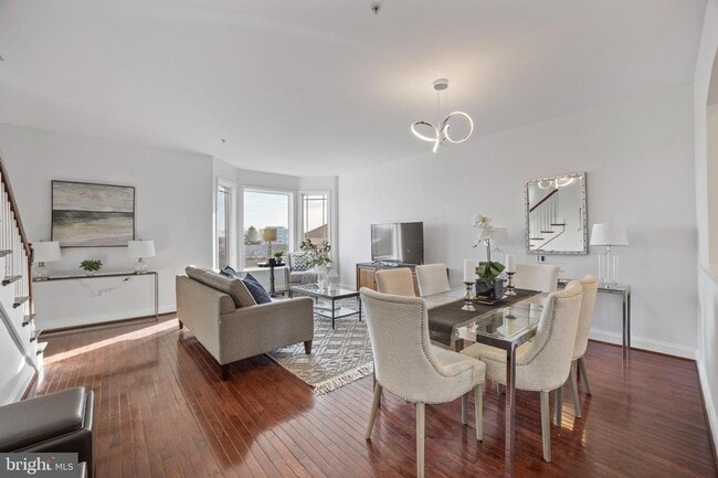 Building Photo - Luxury Townhome Living in West Conshohocken | $3,500/Month